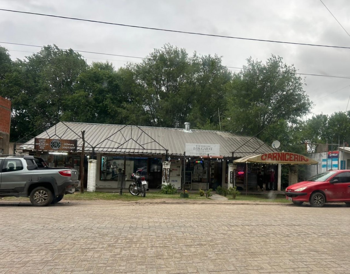 4 Locales comerciales Los Reartes