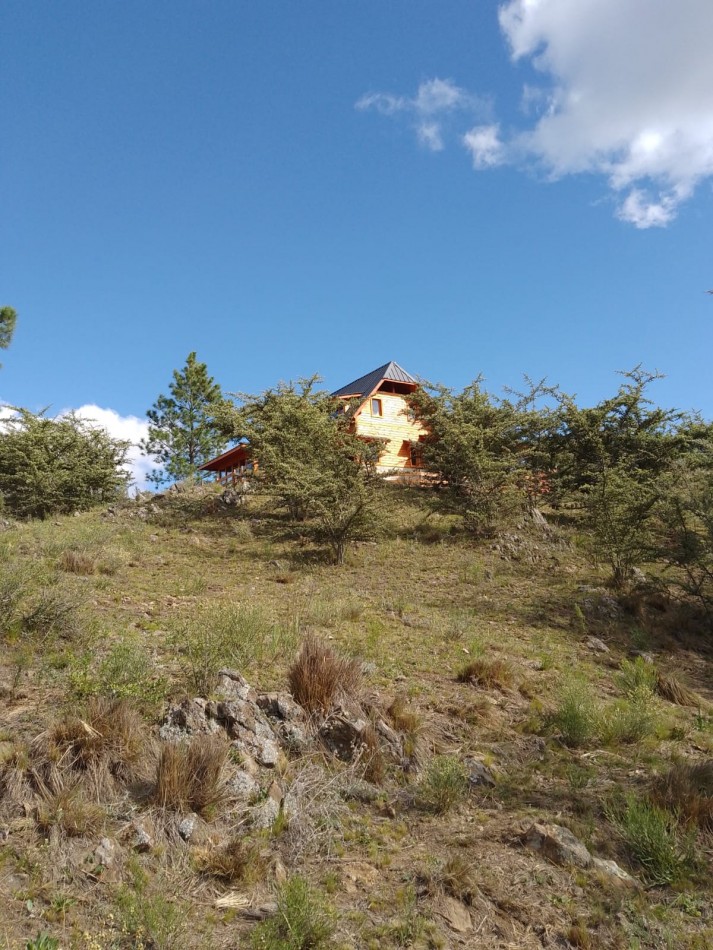 Hermosa casa Athos Pampa